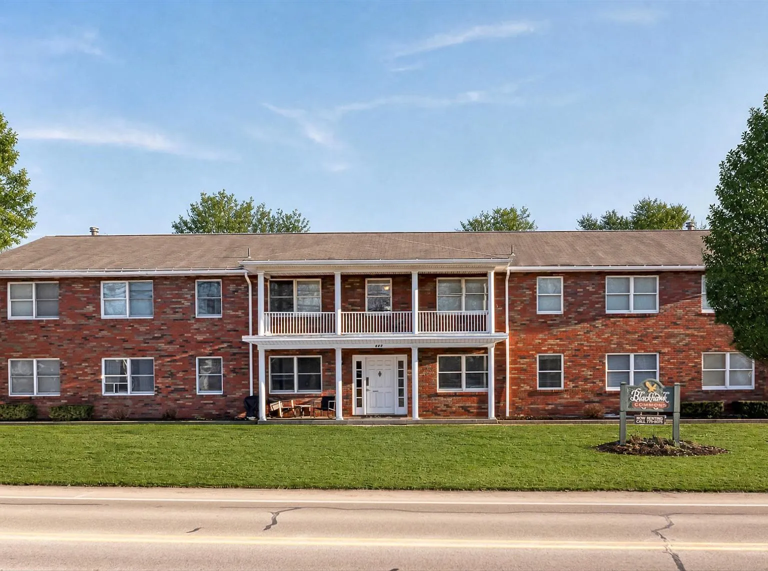 Blackhawk Commons Apartments — Photo 2