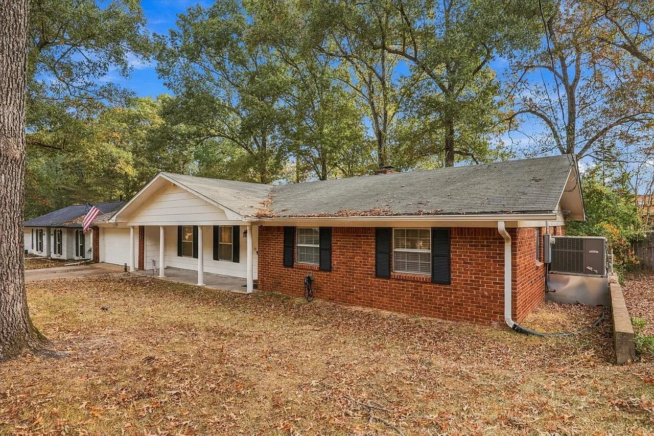3 bed, 2.0 bath, 1681 sqft, $2,000 — Photo 3