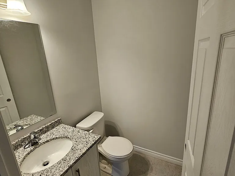 677 Park Rd N #98 — Photo 4