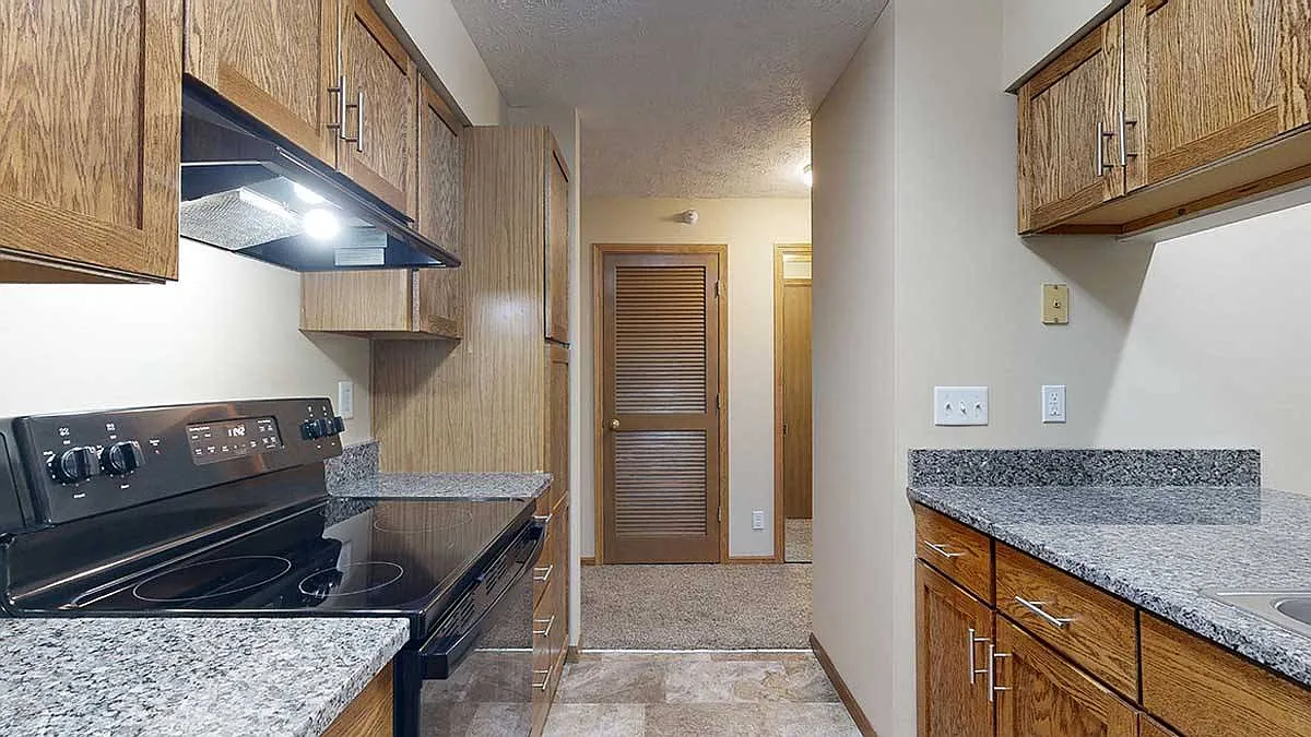 Pine Lake Heights Apartments — Photo 4