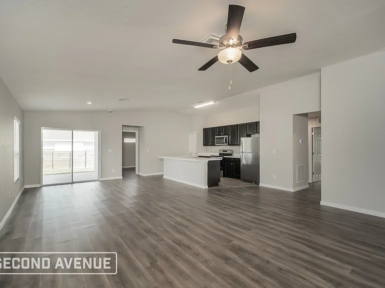 1150 NW 19th Pl — Photo 9