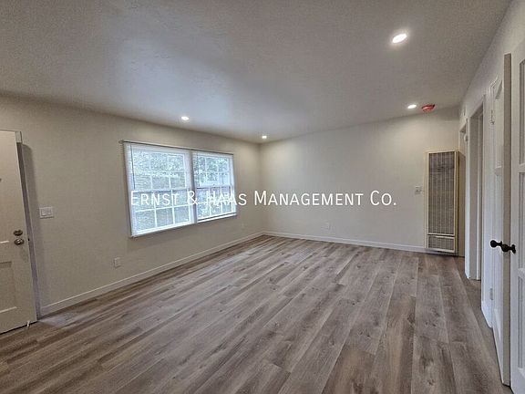 3rd image of 2117 Chestnut Ave APT 3