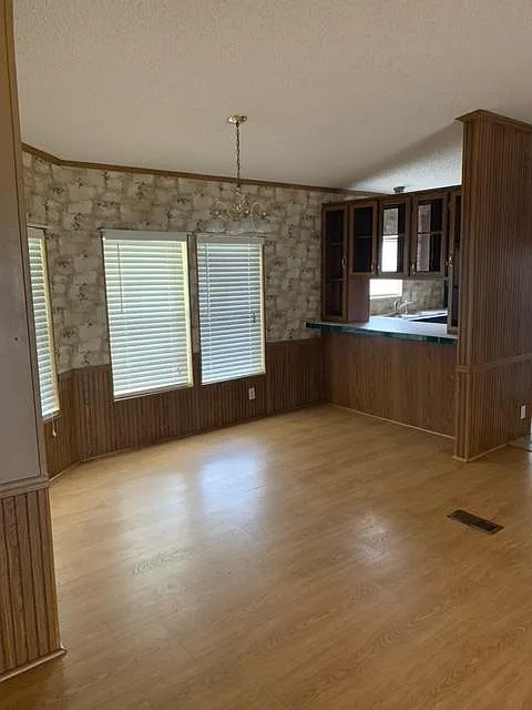 3 bed, 1150 sqft, $1,500 — Photo 3