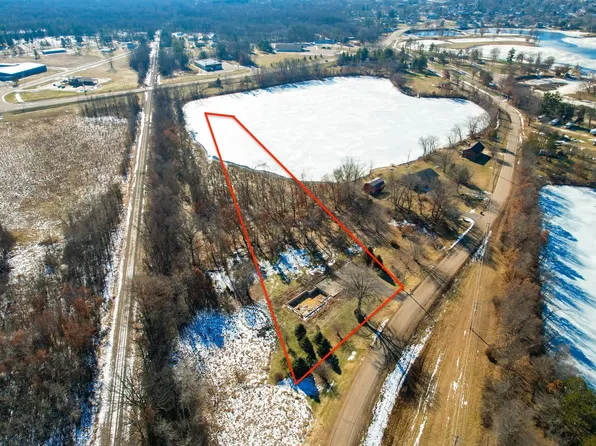 711 Hog Island Rd, New Lisbon, WI 53950