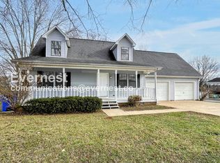 408 Malibu Canyon Dr, Columbia, TN 38401