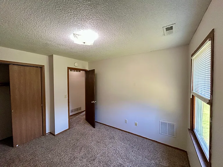 1901 E 23rd St #D-3 — Photo 4