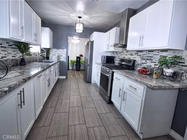 44861 5th St E, Lancaster, CA 93535