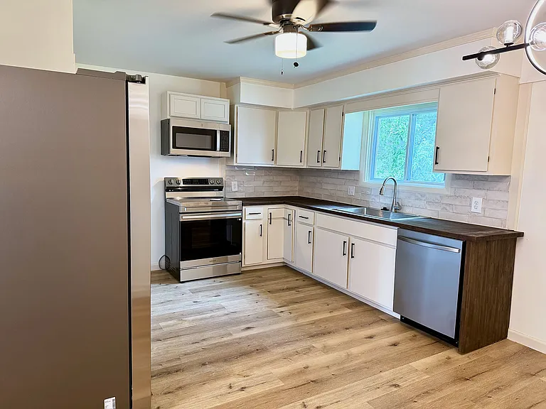 802 W Harvard St — Photo 4