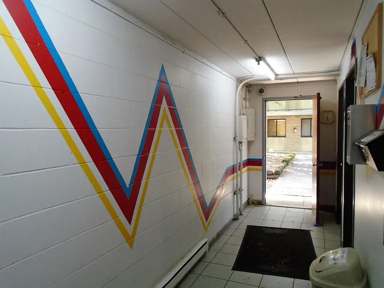 422 N Cedar Ave — Photo 18