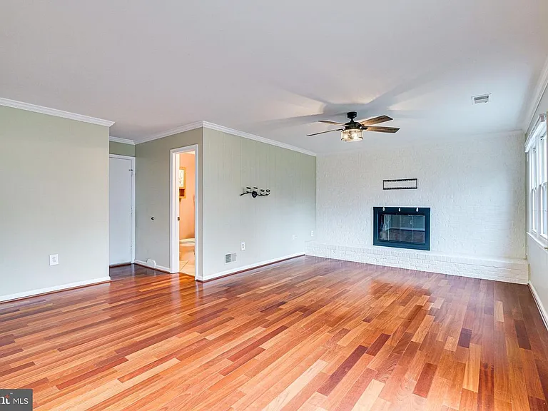 3022 Dower House Dr — Photo 23