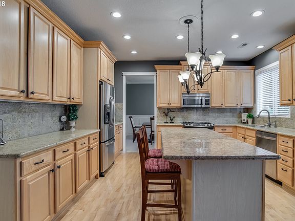 4th image of 11007 NW 37th Ct