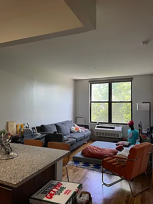 Rented by City Vista Inc | media 22