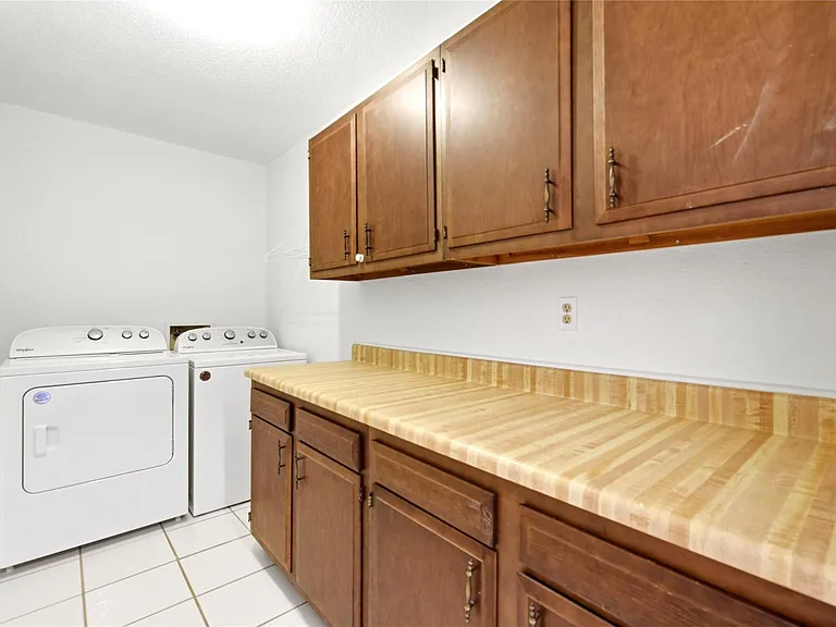 6009 Leafwood Cir — Photo 39