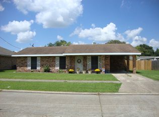 305 Melody Dr, Houma, LA 70363