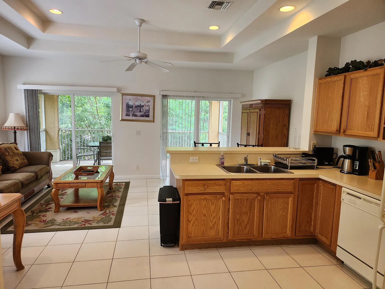 1 bed, 1.5 bath, 900 sqft, $1,750 — Photo 4
