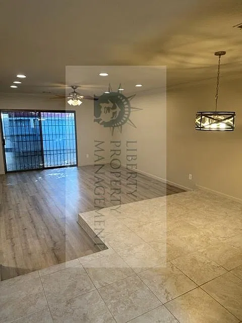 2 bed, 2.5 bath, 1380 sqft, $2,295 — Photo 4