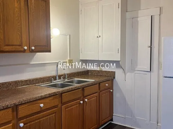 591 Main St #11, Bangor, ME 04401
