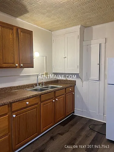 591 Main St #11 Photo 1