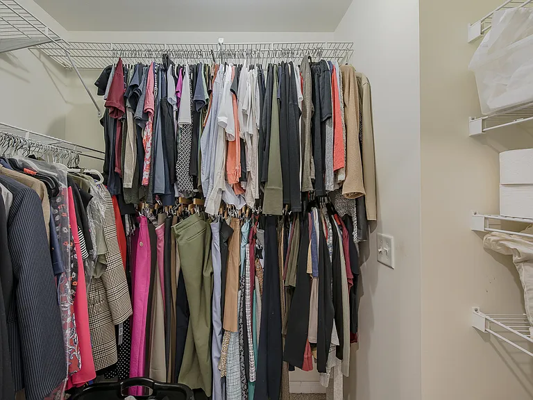 300 Stratford Ln #300 — Photo 51