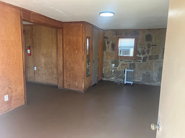 502 W Shawnee St #A — Photo 4