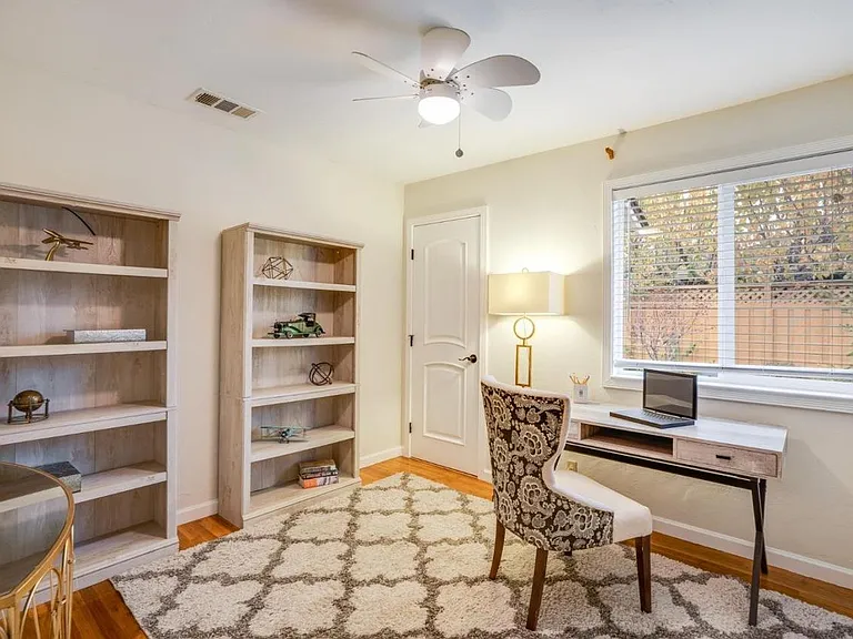 Bedroom 4 (or office)