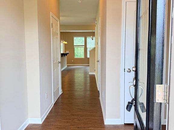 5th image of 3719 Landshire View Ln