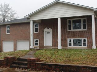204 Washington St, Carrier Mills, IL --