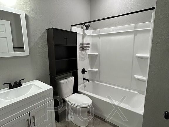 5th image of 308 W Forest St