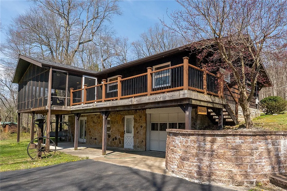 412 Jefferson Trl photo 1