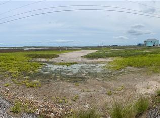 320 E 11th St, Rockport, TX 78382