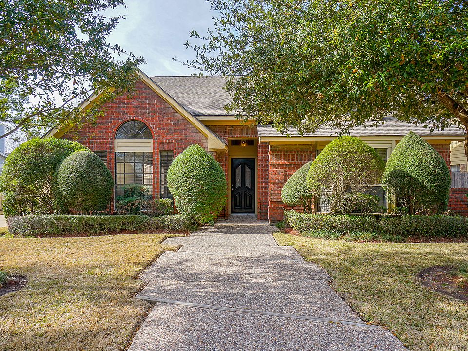 1st image of 8051 Pine Falls Dr