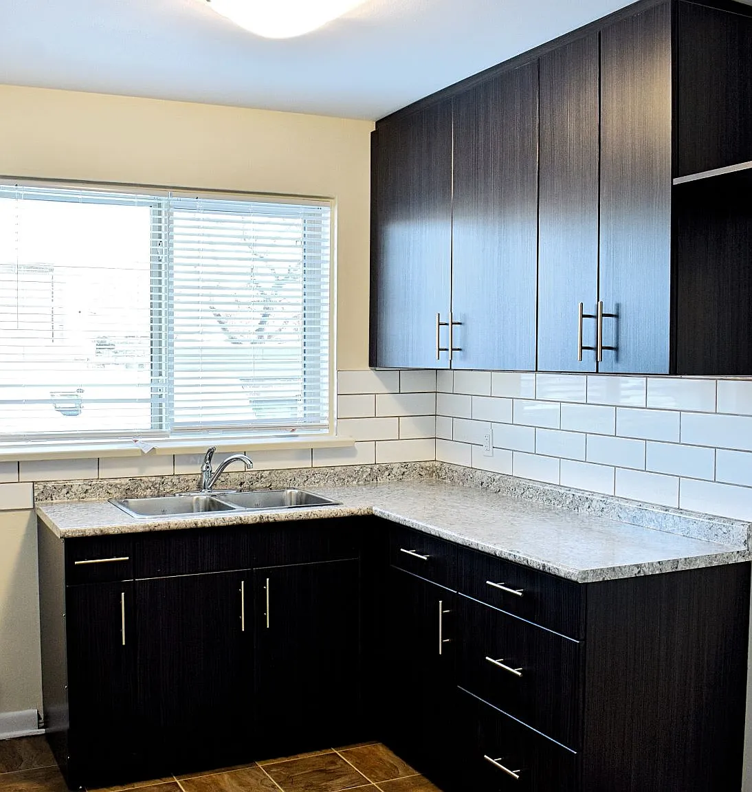 401 Stradbrook — Photo 2