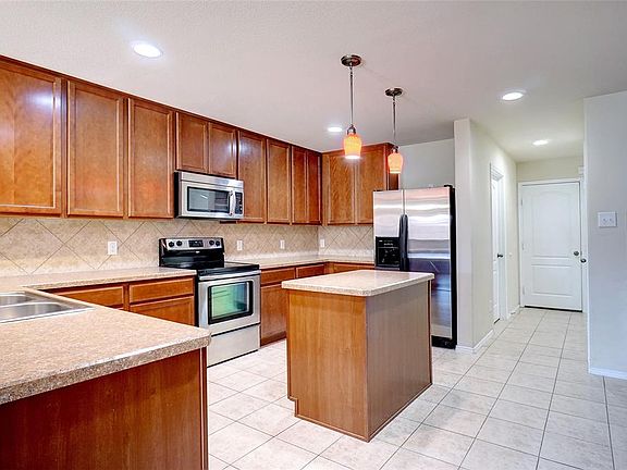 2nd image of 5724 Fountain Flat Dr