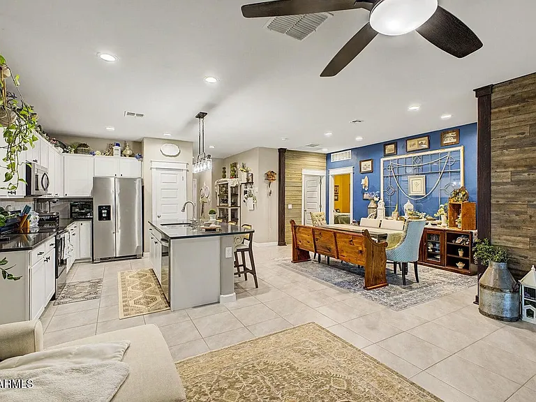 24054 W Verlea Dr — Photo 12