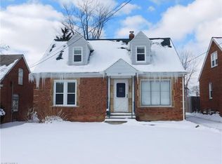 944 Richmond Rd, Lyndhurst, OH 44124