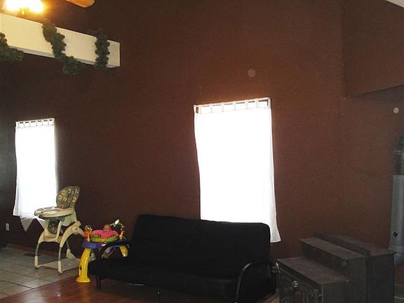3rd image of 105 Meadow Creek Ln
