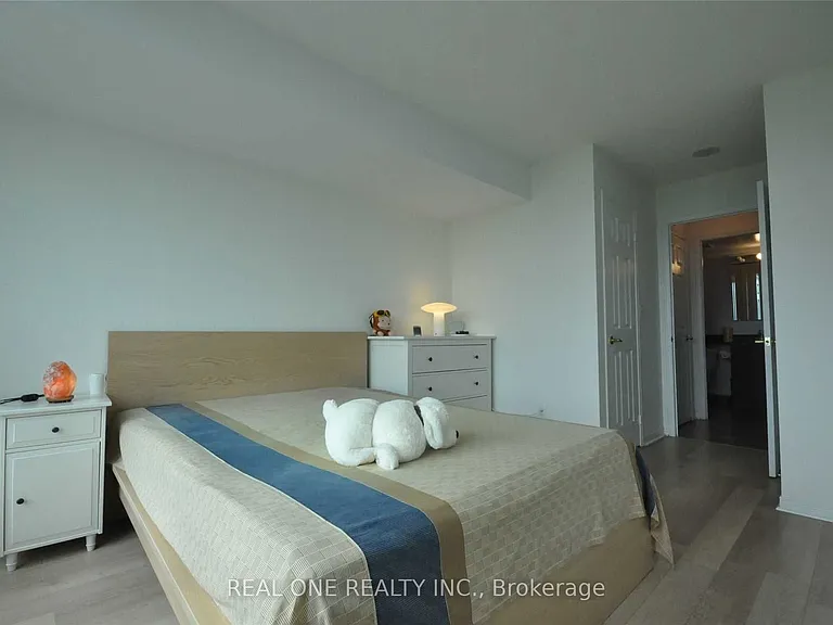 4900 Glen Erin Dr #805 — Photo 7