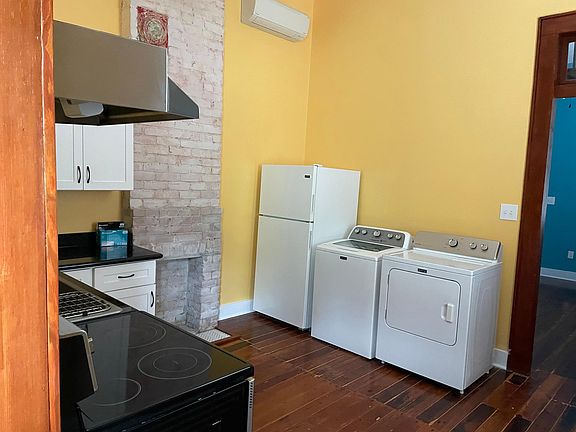 3rd image of 2503 1st St #2503
