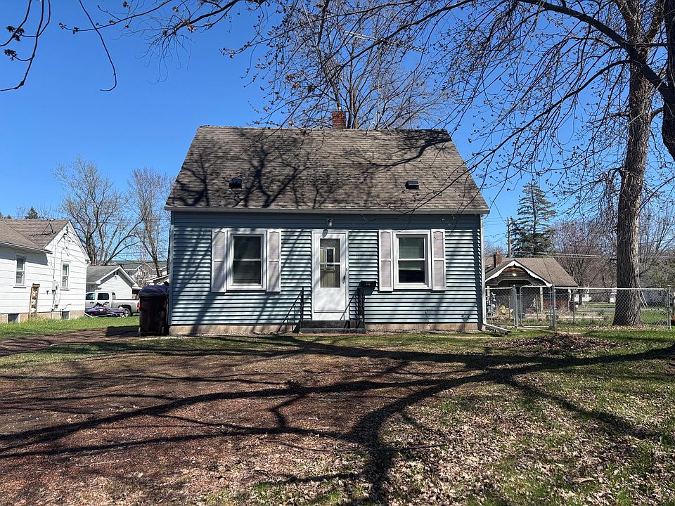 1st image of 230 Wood St S