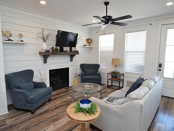 4th image of 3226 Hardin Rd