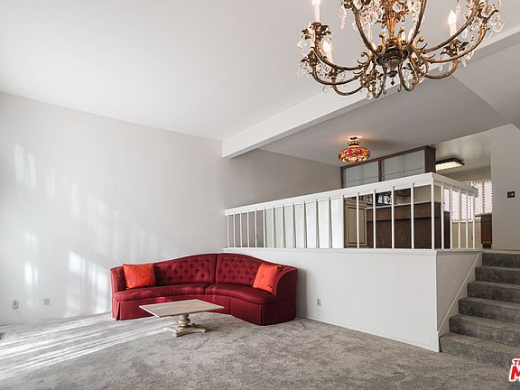 4th image of 22321 Erwin St
