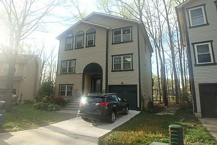 2nd image of 12906 Acorn Hollow Ln
