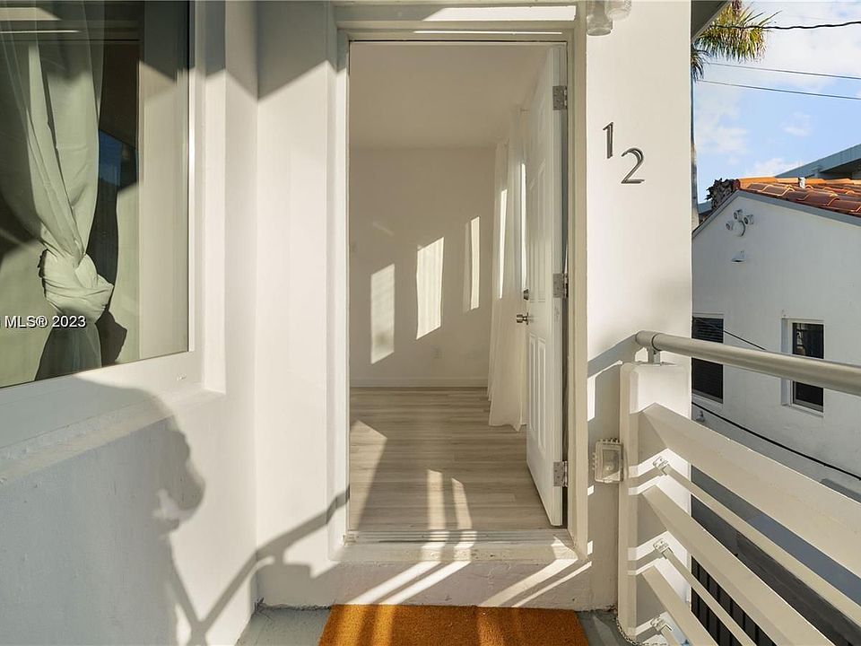 1st image of 1561 Jefferson Ave APT 12