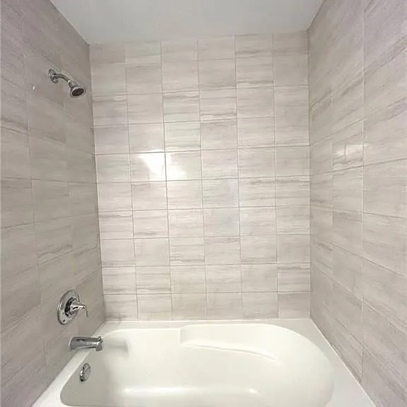 128 Grovewood Cmn #202 — Photo 25