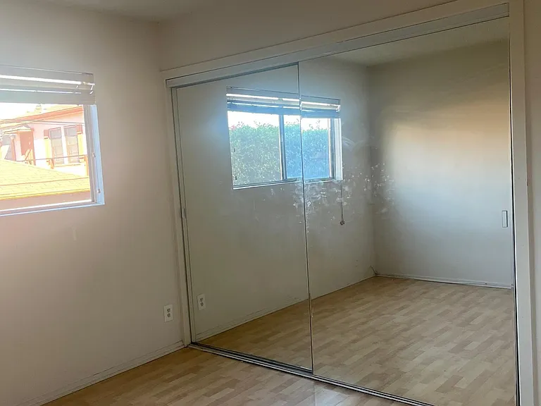 1211 Pico Blvd #5 — Photo 2