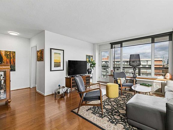 4th image of 3316 W Rideau Pl SW #605