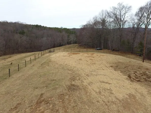 103 Rocky Ridge Rd SW, Willis, VA 24380