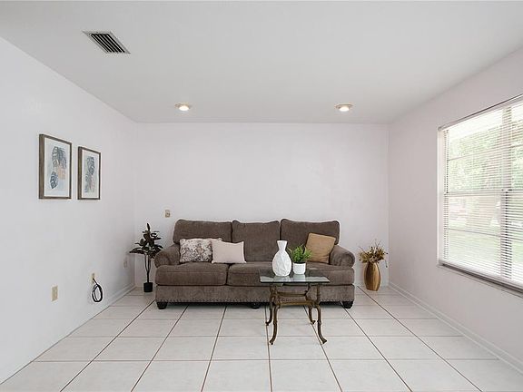 3rd image of 2260 NW 37th Pl