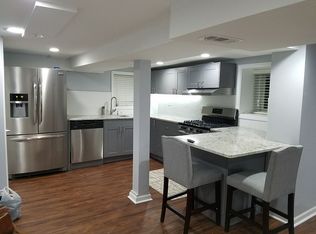 2231 W Berwyn Ave, Chicago, IL 60625