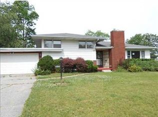 1755 Huey St, South Bend, IN 46628